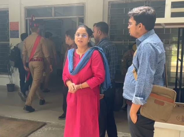 IRS Yogendra's wife met police commissioner, demanded FIR