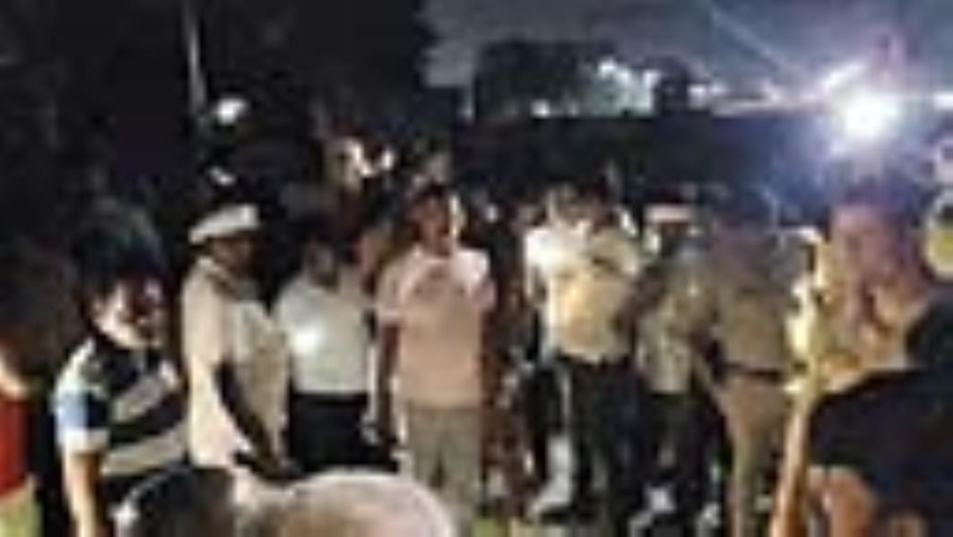 Seeing the train, the child ran on the track, the mother who ran to save him also got hit, both died