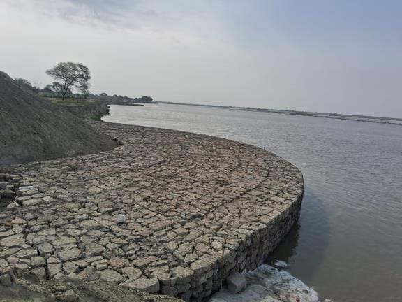 After 43 years, the water level of Saryu started rising in May itself