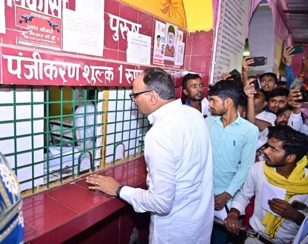 UP: Deputy CM takes strict action, five doctors of the same hospital in Raebareli dismissed; action taken agai