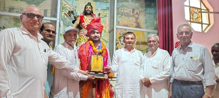 All caste Kadayan Khap, Brahmin Samaj etc. organizations honored him. Got 646th rank, Kunal honored.