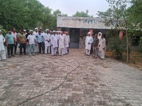 Villagers angry over drinking water shortage in Mokhra staged a protest