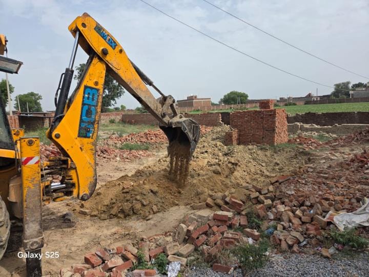 SDM freed the land of Ambedkar Park and Chakroad from encroachment