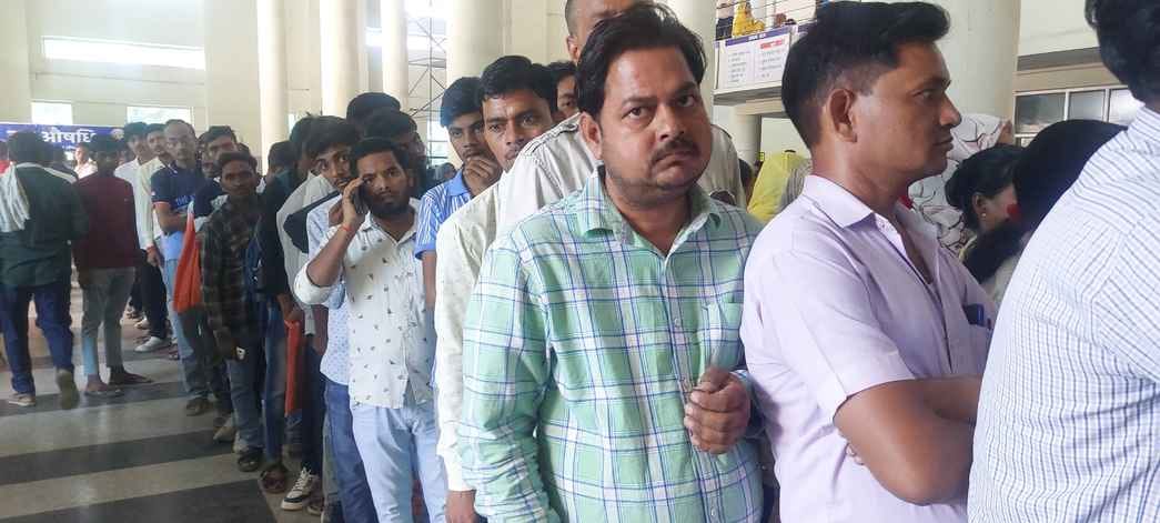 Doctors were on duty during the Governor's visit, patients wandered for treatment