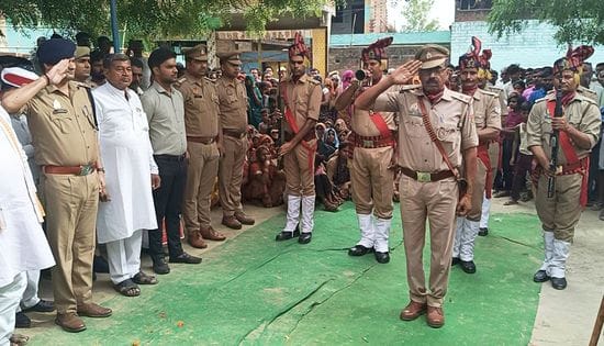 The last rites of the democracy fighter were performed with state honours