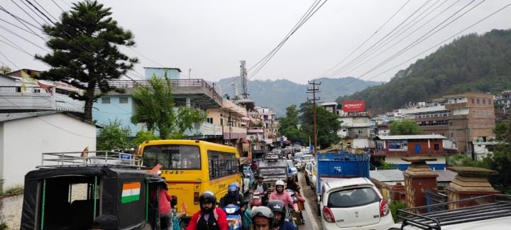 There was a jam from Rai Bridge to Griff Band, people were troubled