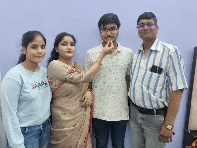 JEE Advanced: Shashvat and Navdeep's name shines
