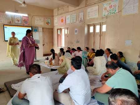 320 teachers were trained in Narwana and Safidon