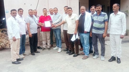 Letter of 58 years of service should be issued to the temporary employees of fire department: Kundu