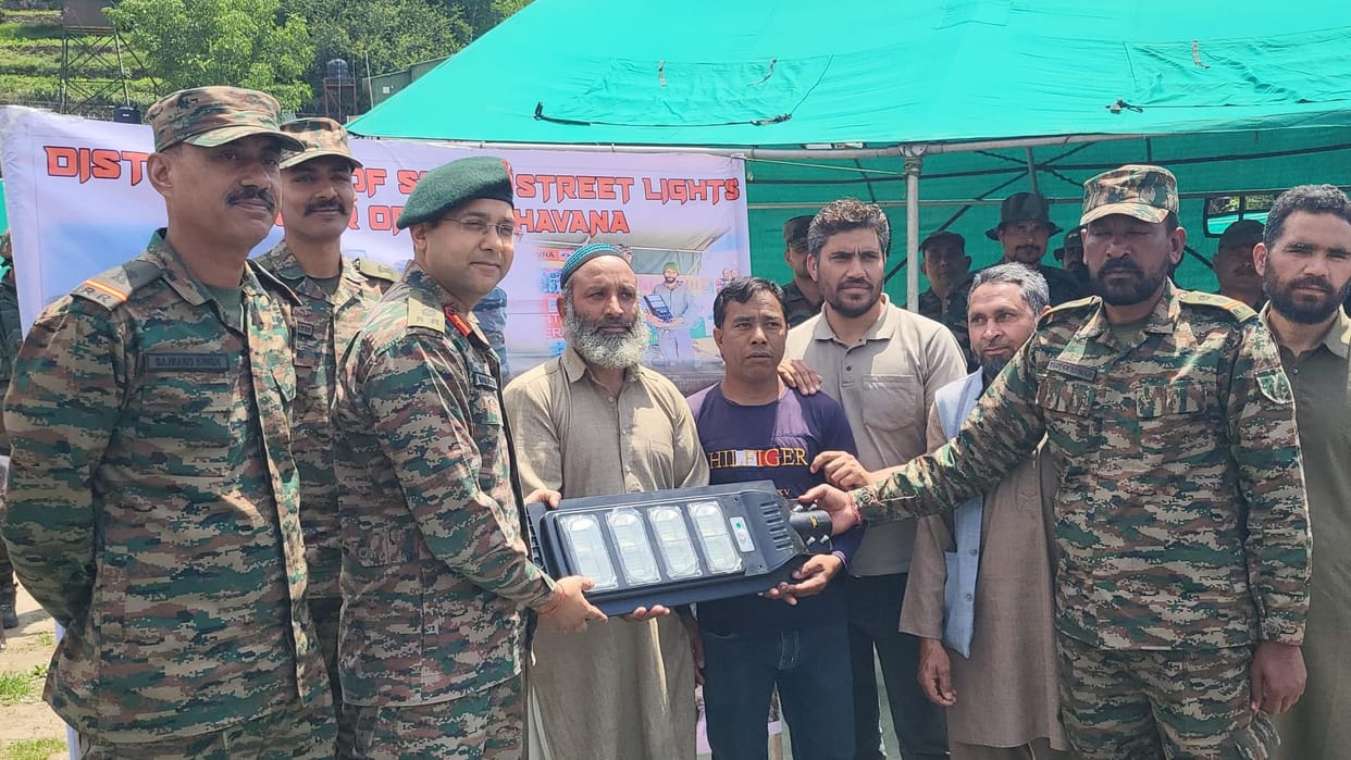 Army Install Solar Lights