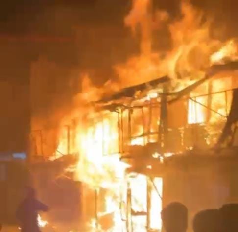 Massive fire in Bhawali, five shops and houses burnt to ashes