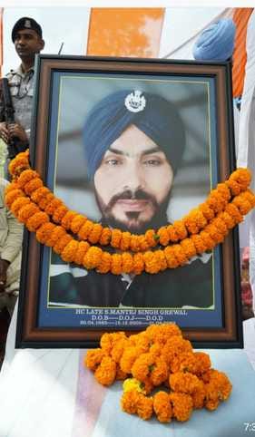 They studied together and became soldiers, every eye became moist due to the sacrifice of both of them in three years