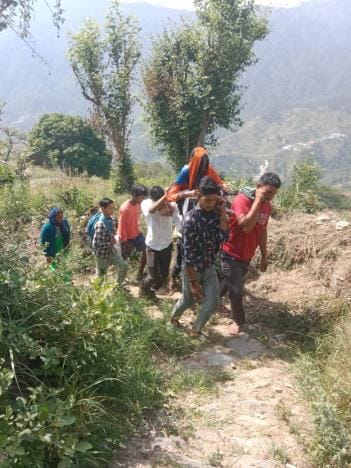 Dolly is the only support for patients in roadless villages of Pati.