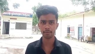 चित्तौड़गढ़ जिले के भदेसर थाने में पहुंचा लूट का शिकार पदयात्री।