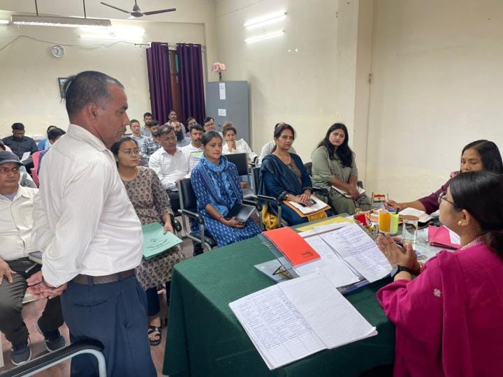 Resolve complaints received on Tehsil Day on priority basis: SDM
