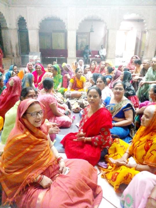 Radhe Rani, please bless me, please bless me...