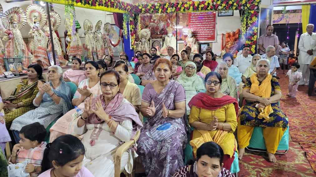 Described the exclusive devotion of Hanuman ji