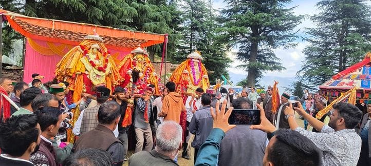 The historic Vashta fair began with the arrival of the Gods in Namhong