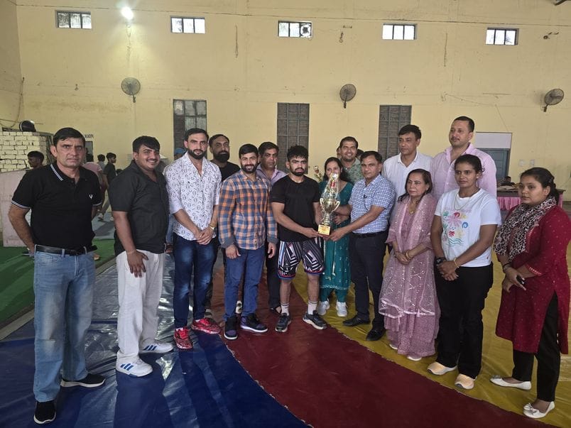 Tinku in Greco Roman category and Pradeep in freestyle category became district Kesari