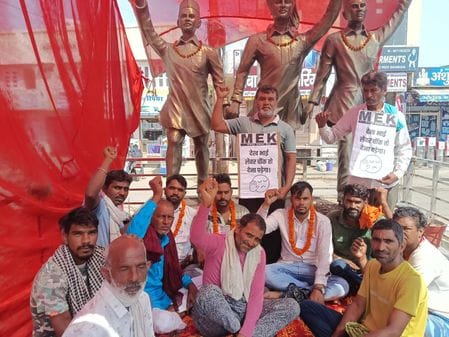 The hunger strike of workers continues demanding Labor Chowk