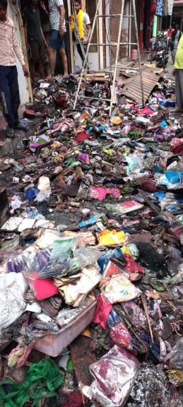 Fire broke out in shop and warehouse, goods worth more than 50 lakhs burnt to ashes