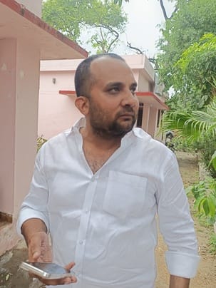 Builder demanded extortion of eight lakh rupees, accused arrested and handed over to police