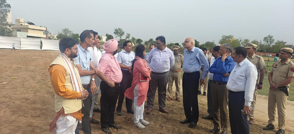 The Chief Minister will give a message for environmental protection today in Dadri and will flag off the e-buses.