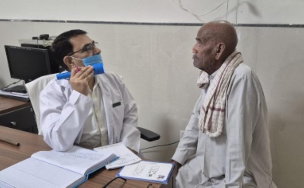 Heat and dust storm are affecting the eyes, number of patients increasing