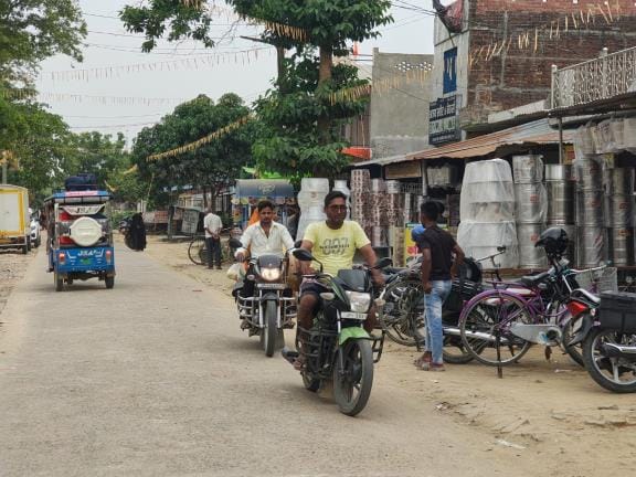 Santha crossing is in the grip of encroachment, half the road is full of shop goods