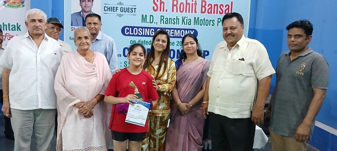 Aarohi won the title in Under-9 badminton by defeating Ishu