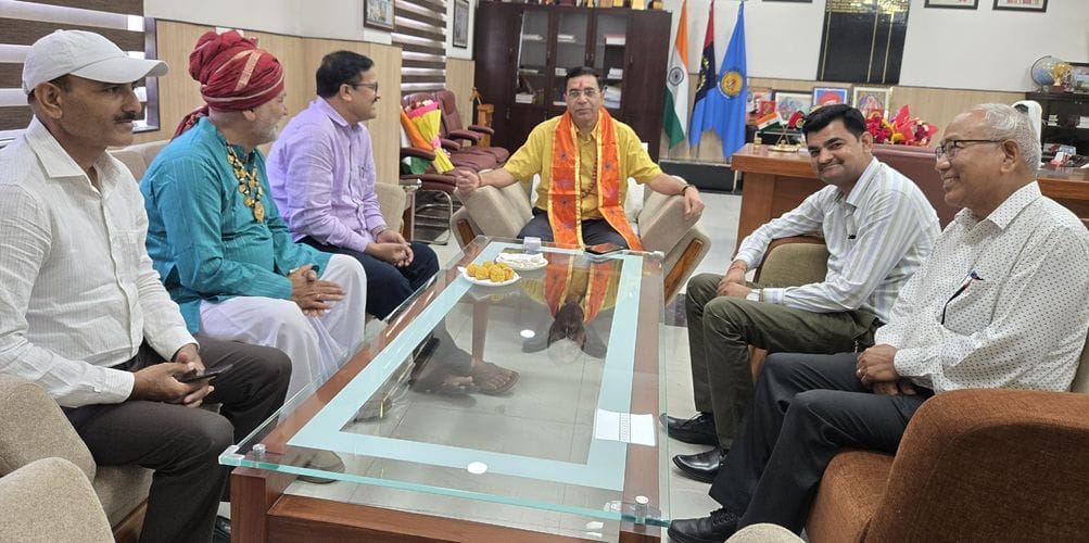 Discussion on developing the university as a model of cleanliness