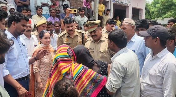 Pramod's body was cremated on the assurance of action and loan waiver
