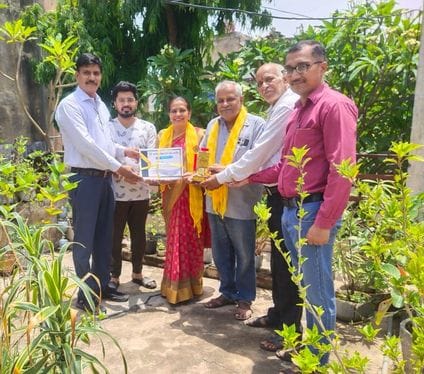 Krishna Sharma received the environment friend award