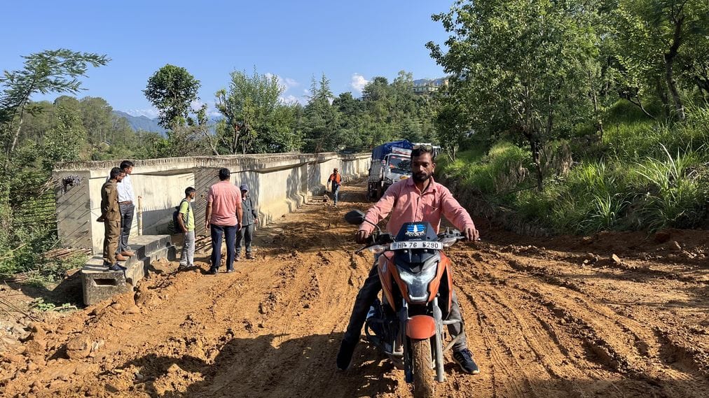 Kunnu-Kufri road remained closed for three hours