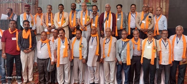 Pensioners will protest against the government to get their demands accepted: Ashok