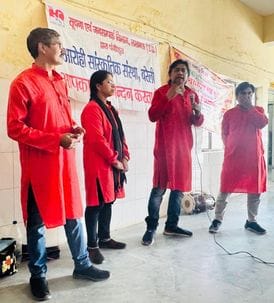 Artists explained the harms of tobacco through drama