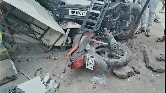 सड़क हादसा।