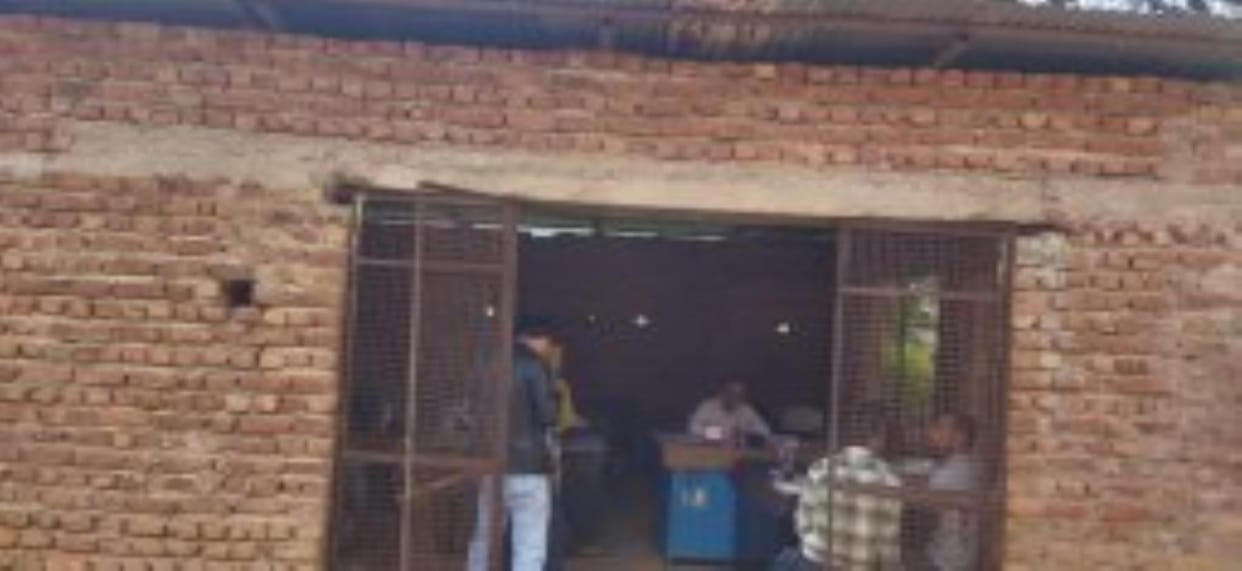 Demand of Repair of Litigation Hall