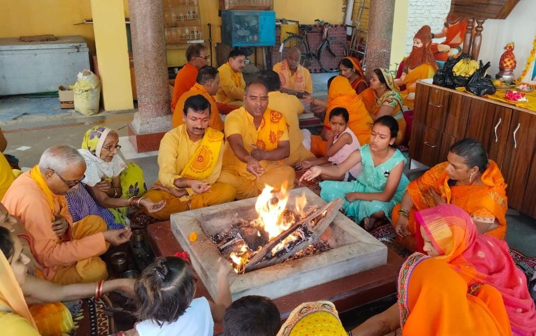 Hawan-worship on Gayatri Jayanti and Ganga Dussehra