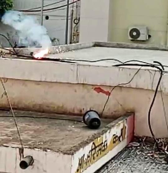 Short circuit in the power line of the emergency room causes panic