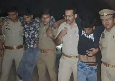 firozabad news police encounter two catched