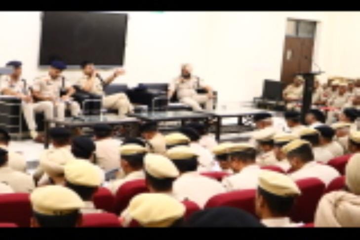 A clean police station will get a reward of 50 thousand rupees
