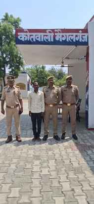 The woman was murdered by her husband by strangling her, the accused has been arrested