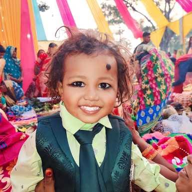 Bihar news: bus ran over a child during cross road died driver escaped from the spot police are investigating