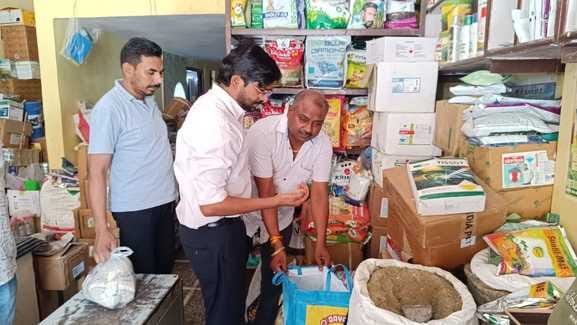 Agriculture department raided the shops of seed sellers, issued notice