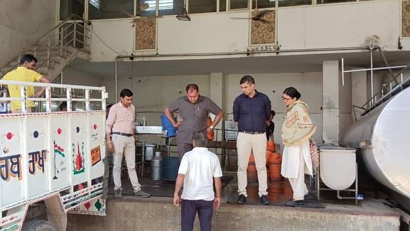 Khoya, spices in the market are unsafe, milk, ghee are of poor quality, 15% samples fail