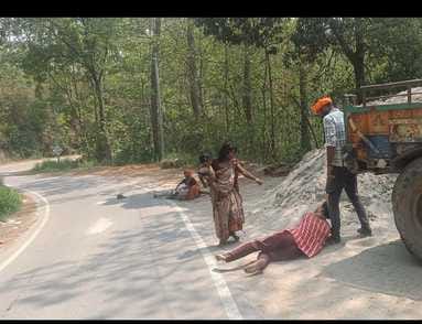 Drunken migrants created a ruckus on the road