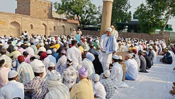 After offering namaz on Bakrid, prayed for peace