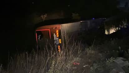 MAIHAR NEWS: Bus going to Nagpur lost control and fell into a ditch, 1 dozen passengers injured