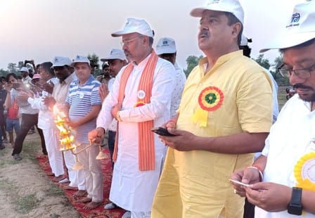 Performed Ganga Aarti, took pledge to protect environment